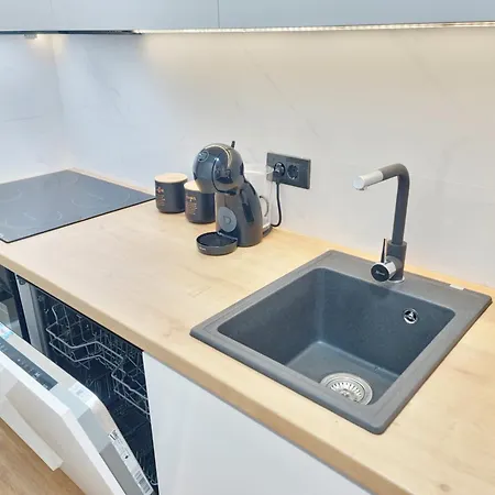 Linden Avenue - Self Check In Lägenhet Čačak