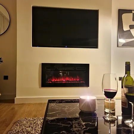 Linden Avenue - Self Check In * Čačak