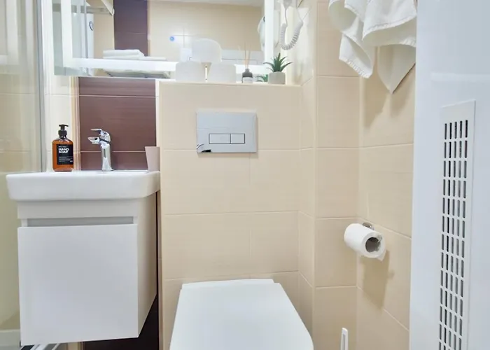 Linden Avenue - Self Check In